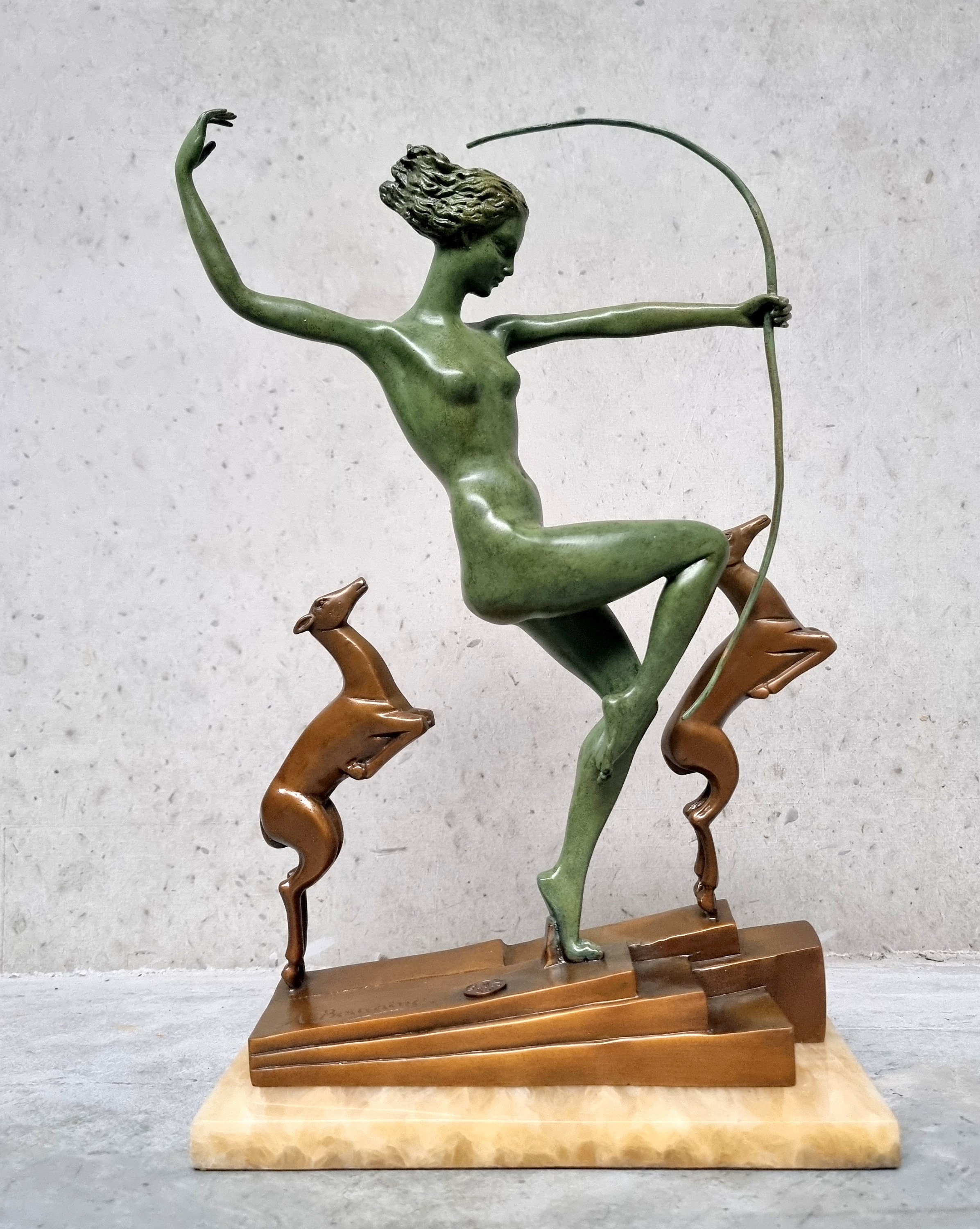Art deco sculpture outlet