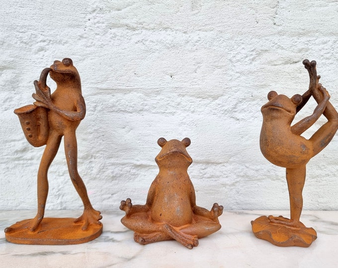 Set of three cheerful frogs - Frog figures - Cast iron decoration - Cast iron ornaments - Home and garden charm - gift idea