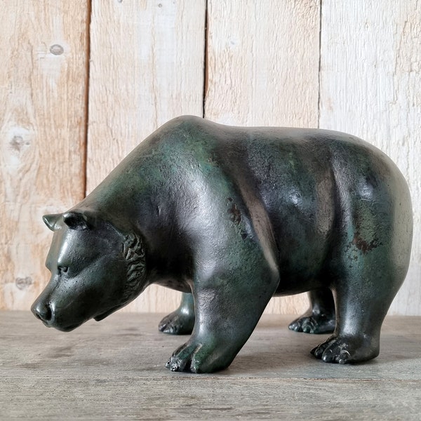 Frankfurter bear - Frankfurt stock echange sculptures - bear market - bronze bear artwork