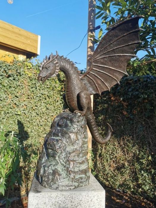 Large bronze dragon Garden statue Fountain Garden spitter