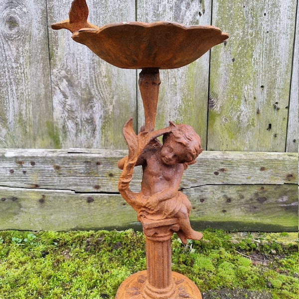 Classic Cast Iron Birdbath - Garden Decoration - Cast Iron Garden Sculptures