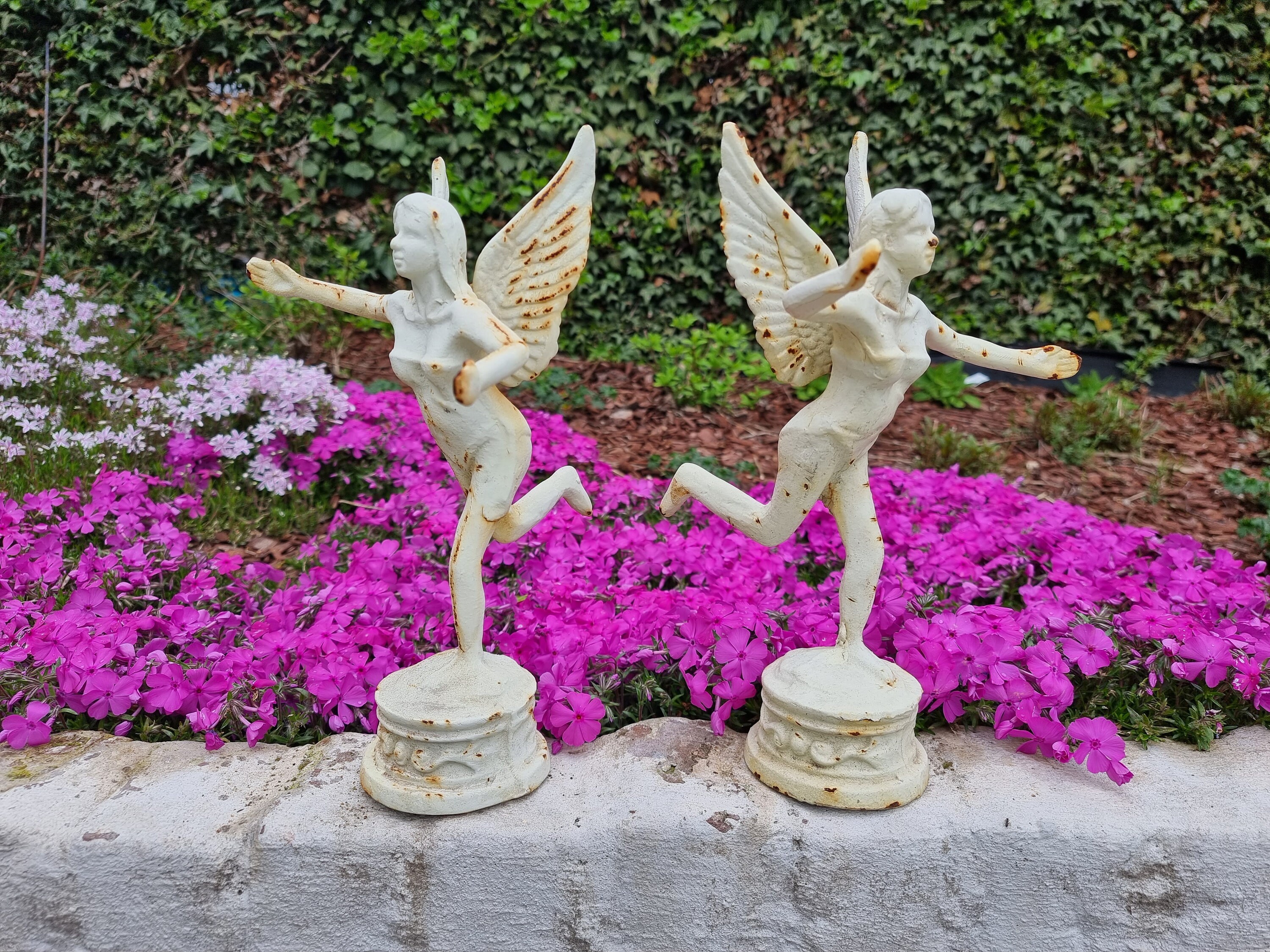 Cast iron garden sculptures Angel ornaments Classic garden ornaments