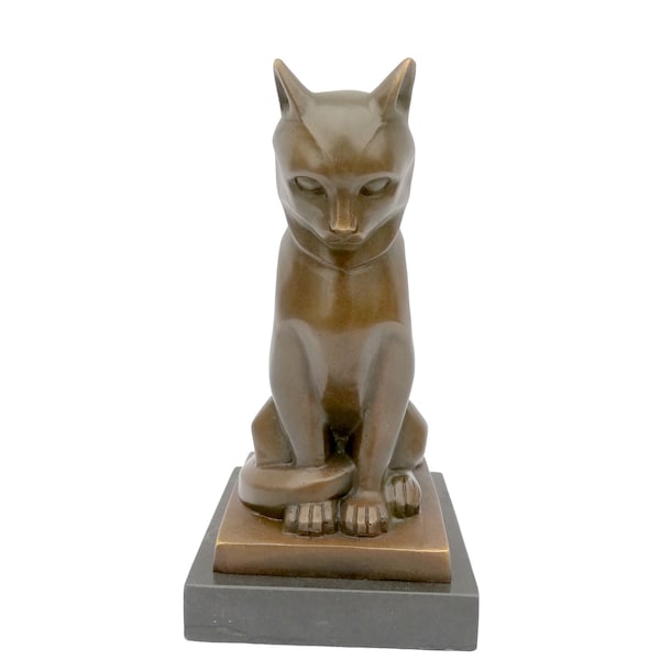Een bronzen beeld van een kat in Art deco stijl