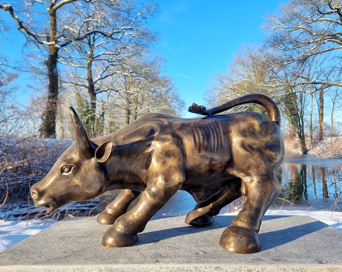 Large bronze bull - ferocious bull in bronze - bronze garden sculptures - large bronze animals - Bronze cow - wall street bull - Garden art