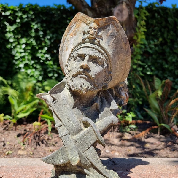 Buste d’un pirate - Belle expression - Sculptures en fonte