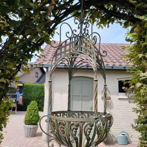 Beautiful wrought iron flower basket Hanging flower basket Garden decoration Green garden basket Basket for hanging plants image 10