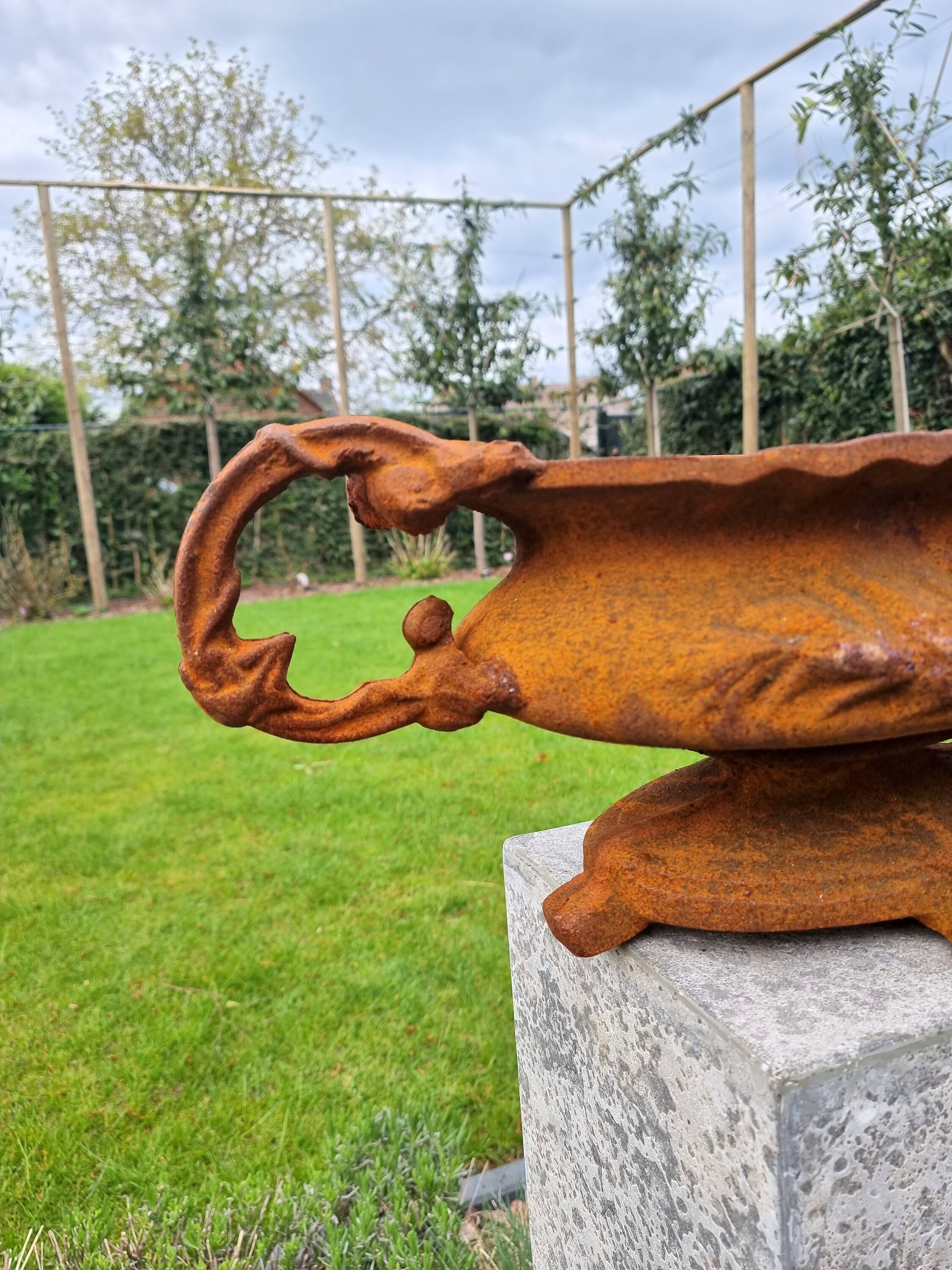 Cast iron flower pot Garden vase cast iron jardinière 24 inches