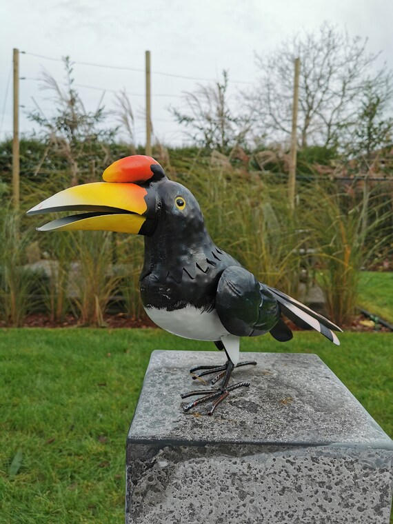 Hand Crafted Metal Toucan Garden Ornament Sculpture Bird FREE DELIVERY D12 