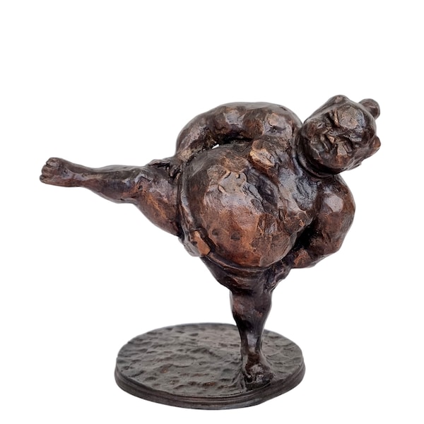 Detailed bronze figure of a sumo wrestler - Fat wrestler - martial arts - Bronze figurines - Gift idea