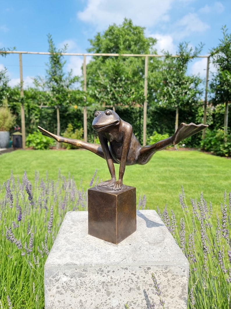 Grenouille acrobatique Grenouille en bronze Grenouille de décoration de jardin et de maison image 8