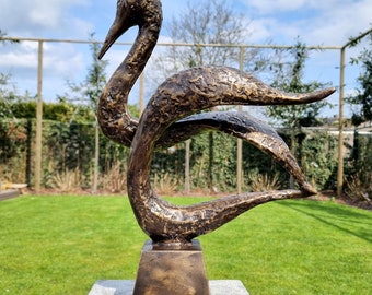 Bronze sculpture of a crane - Abstract bronze bird - Garden sculpture