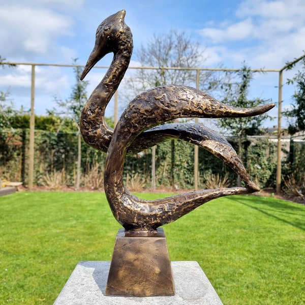 Bronze sculpture of a crane - Abstract bronze bird - Garden sculpture