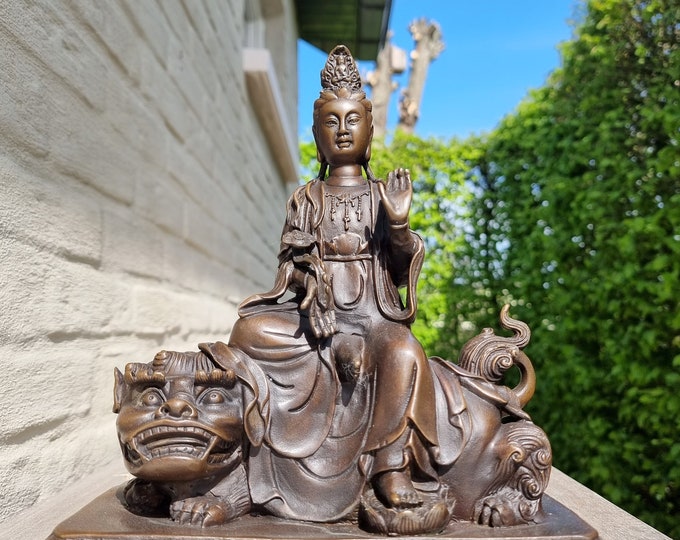 Bronze Sculpture of the Chinese Goddess of Mercy - Guanyin