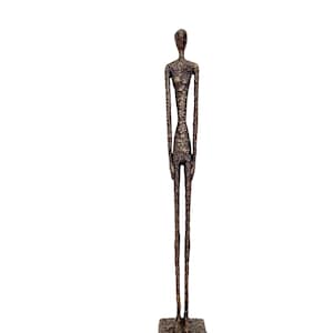 Couple de géants en bronze couple minimaliste en bronze Homme et femme Ornements de maison en bronze moderniste image 8