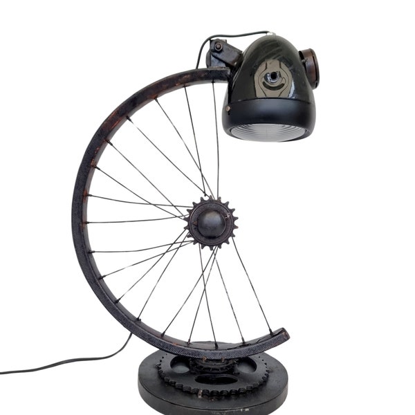 Lampe industrielle dans le style d’un vélo - Lampe de table roue de vélo - Lampe de bureau - Lampadaire moderne - Lampe en ferraille