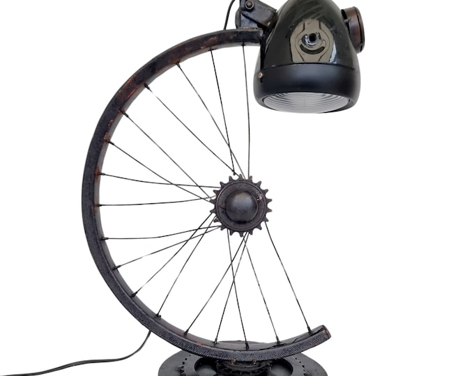 Industrial lamp in the style of a bicycle - Bicycle wheel table lamp - Desk lamp - Modern floor lamp - Scrap metal lamp