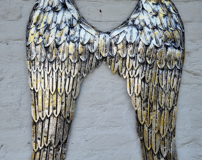 A pair of silver wall mounted angel wings - Angel wings - Christmas decoration - Wall decoration