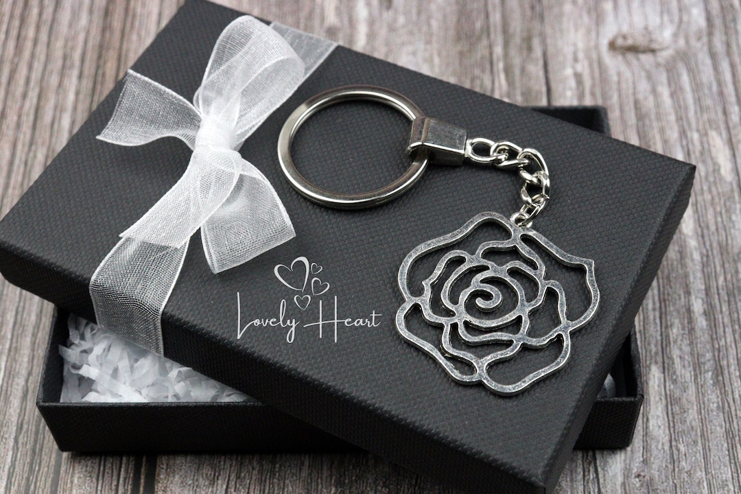 Metal Open Rose Keyring by Lovely Heart - Etsy