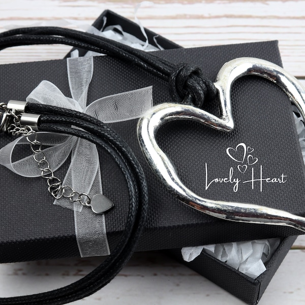 Grand pendentif coeur en double cordon de coton par Lovely Heart