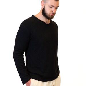 Chemise à col en V en chanvre • Vêtements durables et respectueux de l'environnement en coton biologique • Vêtements de sport pour hommes • Haut décontracté à manches longues pour superposition de couches Fibre naturelle image 7