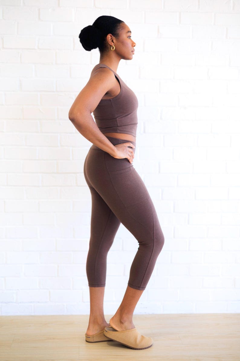 Hemp Capri Leggings with Pockets – Women’s Eco Friendly Yoga Pants, Natural Fiber Athletic Activewear Cropped legging image 11