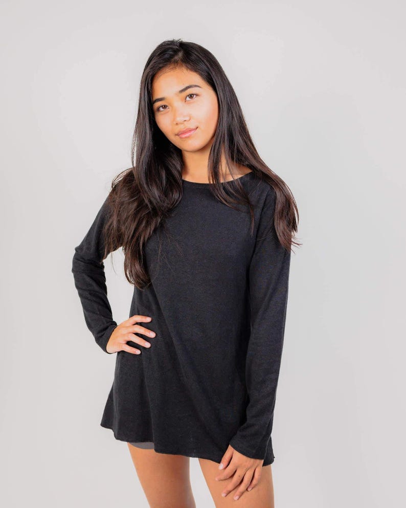 Hemp Womens Shirt Organic Cotton Top Sustainable Fashion Essential Relaxed Fit Design Breathable Natural Fabric Eco Friendly Garment Ethical Clothing Choice Comfortable Daily Wear Soft Texture Quality Conscious Style Boho Inspired Look Fall