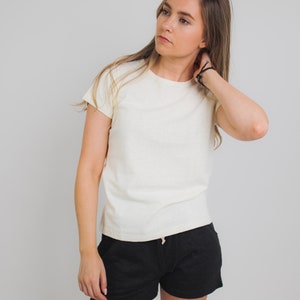 T-shirt classique à col rond en chanvre et coton biologique pour femmes, vêtements en chanvre respectueux de lenvironnement, chemise en chanvre Crew image 8