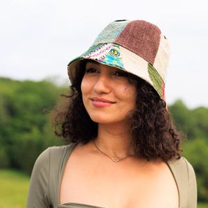 Hennep emmerhoed patchwork ontwerp boho-stijl strand hoofddeksel zomer accessoire festival mode duurzaam item handgemaakt Panama Eco