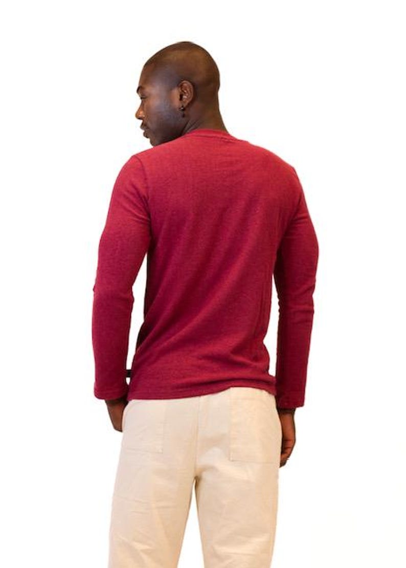 Chemise à col en V en chanvre • Vêtements durables et respectueux de l'environnement en coton biologique • Vêtements de sport pour hommes • Haut décontracté à manches longues pour superposition de couches Fibre naturelle image 13
