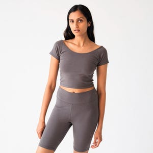 Top corto de cáñamo • Ropa deportiva sostenible • Ropa de fitness • Tejido natural • Camiseta de yoga • Material transpirable y ecológico
