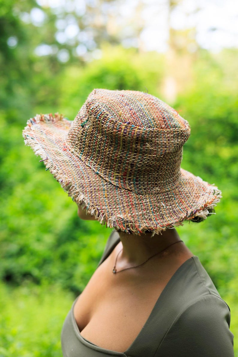 Hampasolhatt • Unisex flerfärgad strandhatt • Hippiehatt Naturlig sommarhatt Miljövänlig hatt Stråhatt Randig bohohatt bild 15