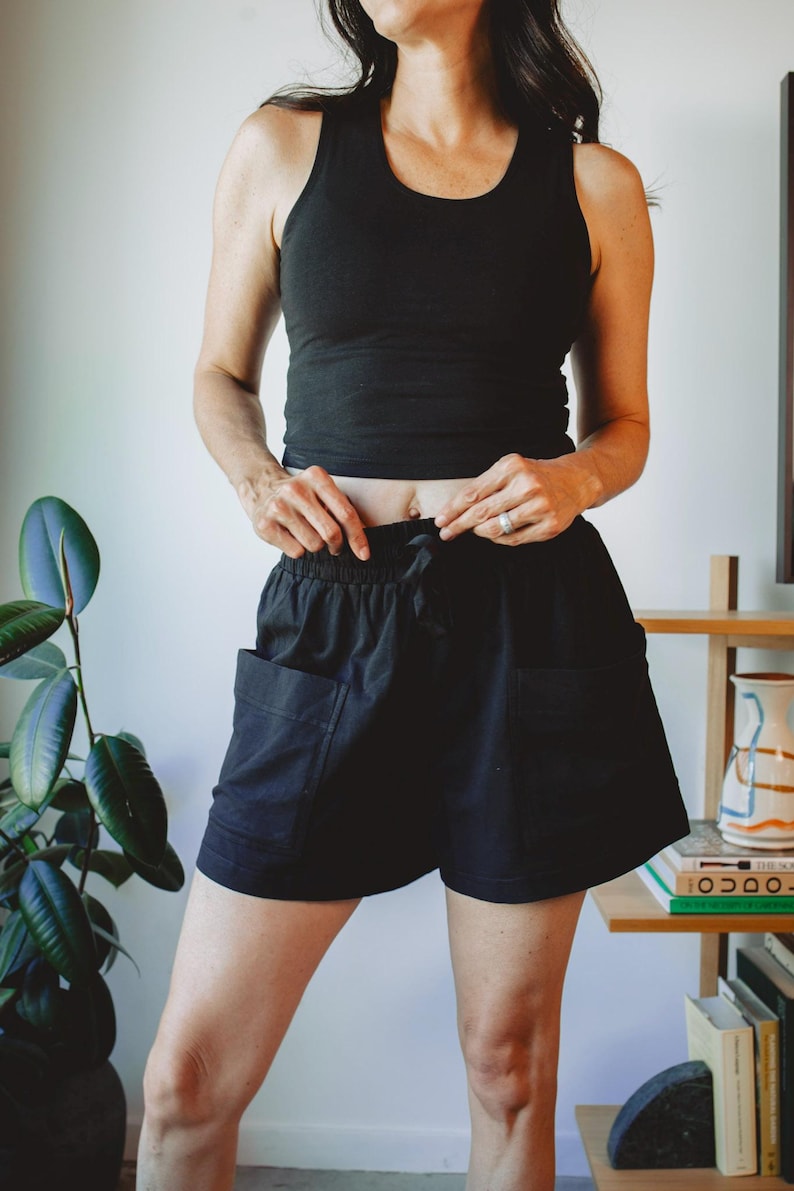 Women Hemp Shorts Organic Cotton Blend Sustainable Apparel Eco Friendly Fashion Elastic Waistband Relaxed Fit Comfortable Summer Casual Wear Loungewear Bottoms Black Mid Thigh Length Side Pockets Machine Washable Everyday Shorts Breathable