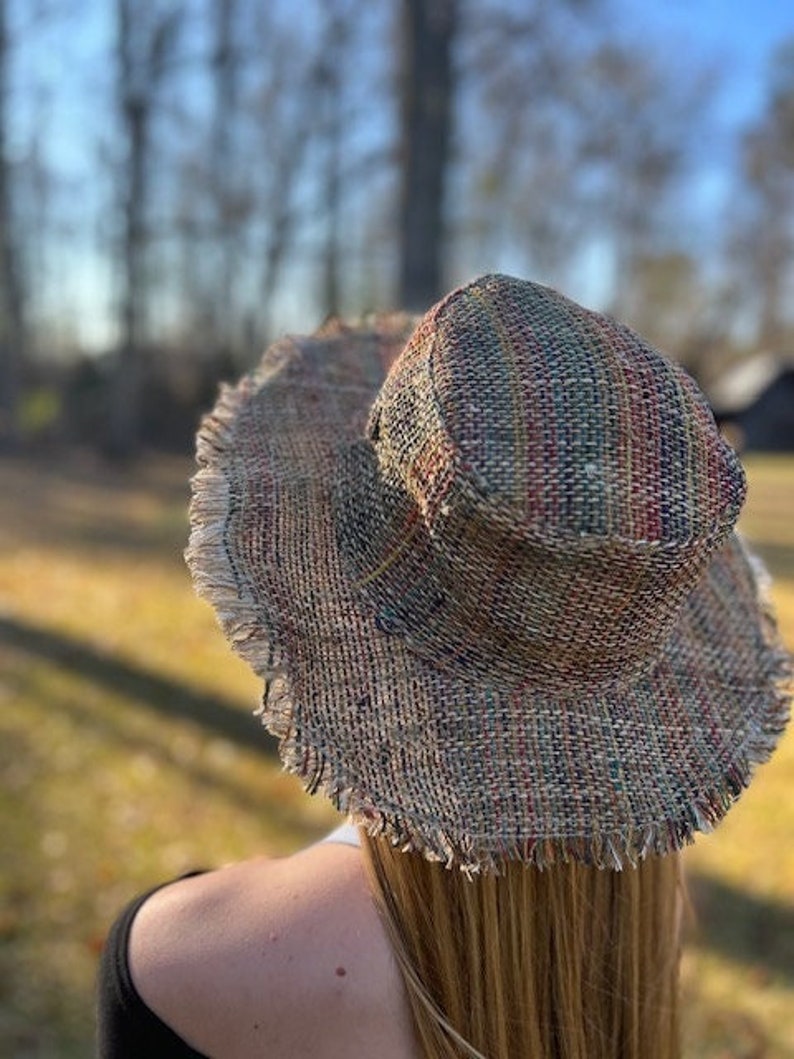 Hampasolhatt • Unisex flerfärgad strandhatt • Hippiehatt Naturlig sommarhatt Miljövänlig hatt Stråhatt Randig bohohatt bild 11
