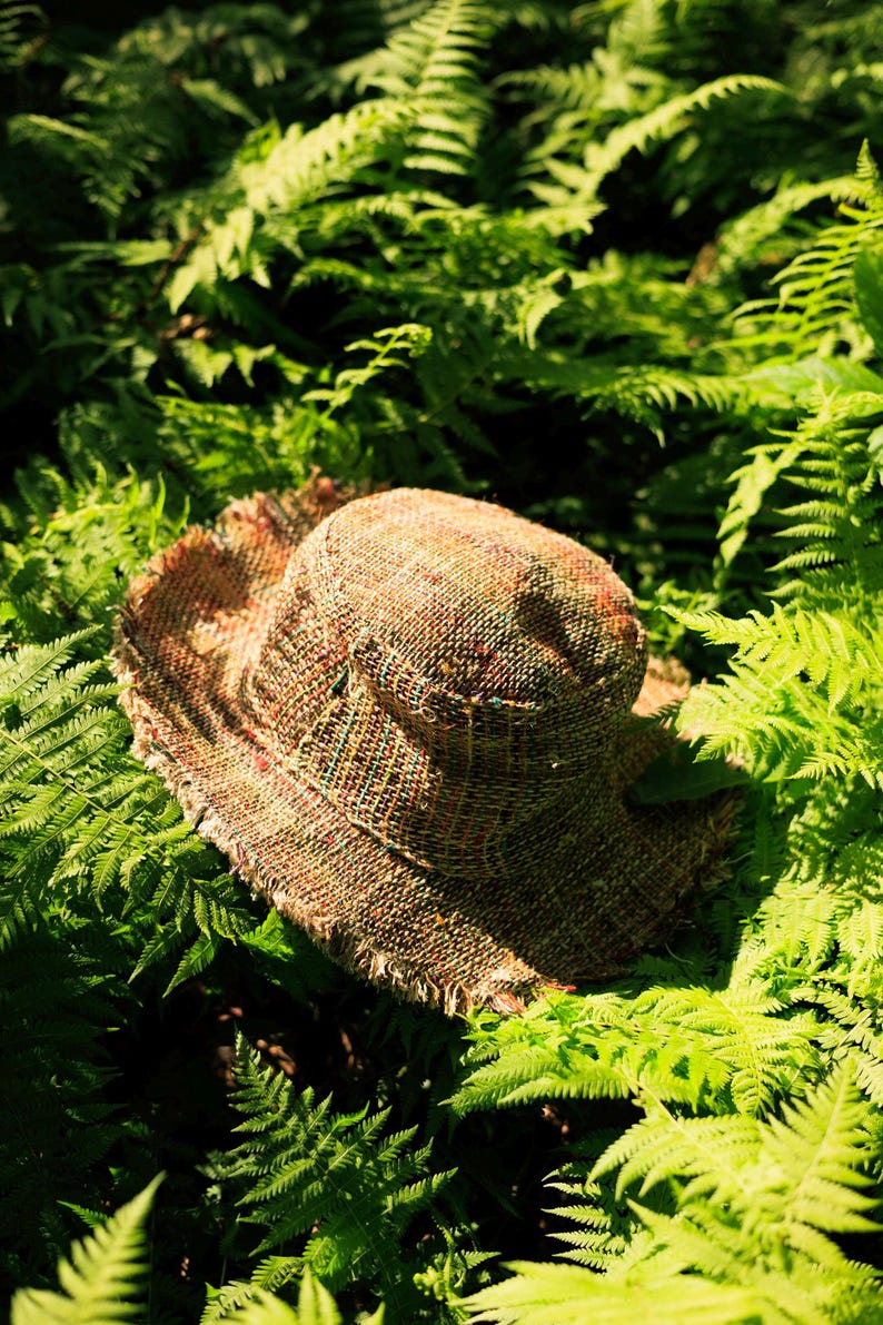Hampasolhatt • Unisex flerfärgad strandhatt • Hippiehatt Naturlig sommarhatt Miljövänlig hatt Stråhatt Randig bohohatt bild 10
