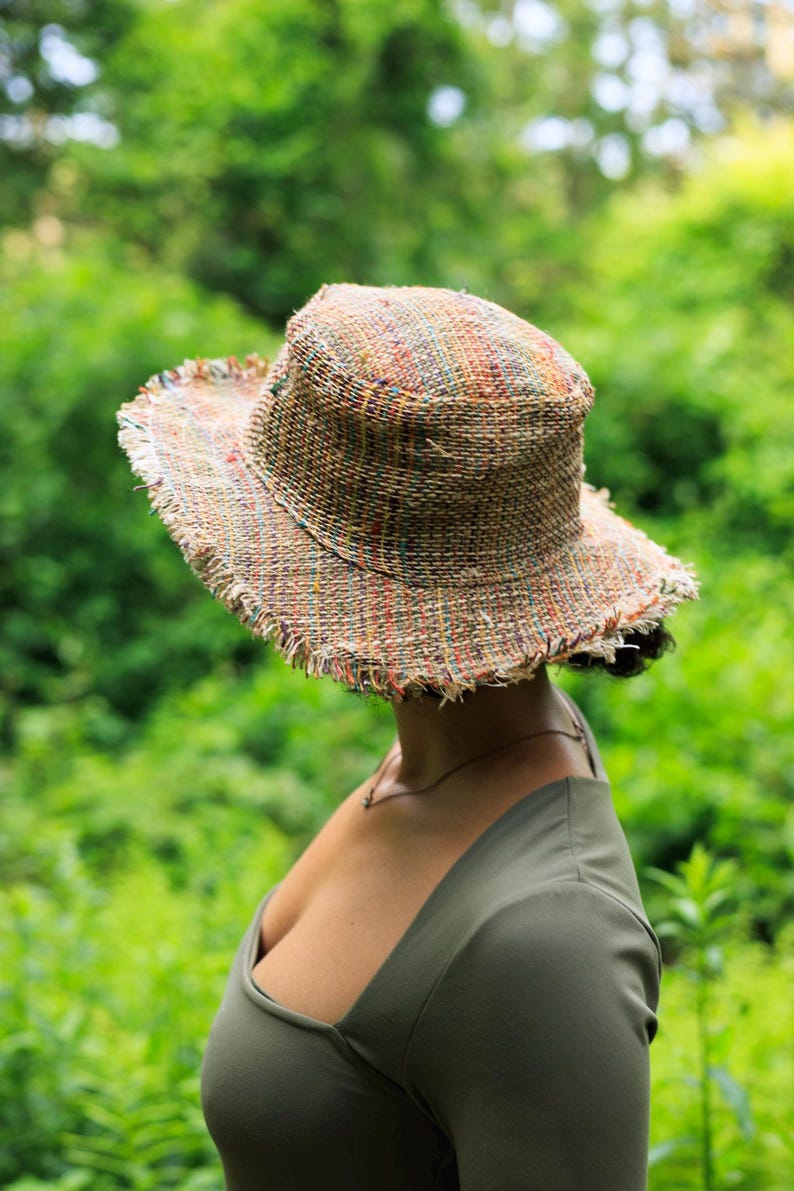 Hampasolhatt • Unisex flerfärgad strandhatt • Hippiehatt Naturlig sommarhatt Miljövänlig hatt Stråhatt Randig bohohatt bild 3