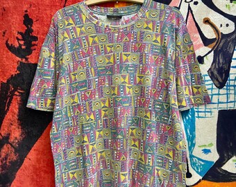 Vintage 90s Global Culture Oldschool Surfing Tribal Motif T Shirt / Old Surfing / Vintage Streetwear Surfing Skates T Shirt L