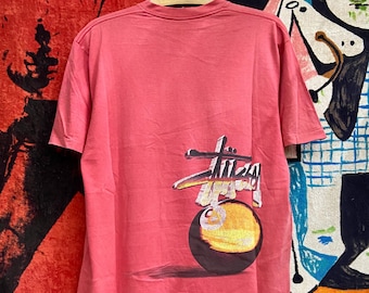 Camiseta vintage de los 90 con estampado "Eight Ball" de Stussy NY, estilo urbano, con patines antiguos, estilo surfista y estilo urbano.