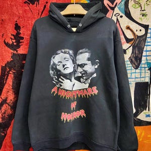 Vintage 00s Dracula &quot;A Nightmare Of Horror&quot; 1958 Bram Stoker Classic Horror Cult Movie Hoodie T Shirt / Vtg Cult Movie T Shirt Size L