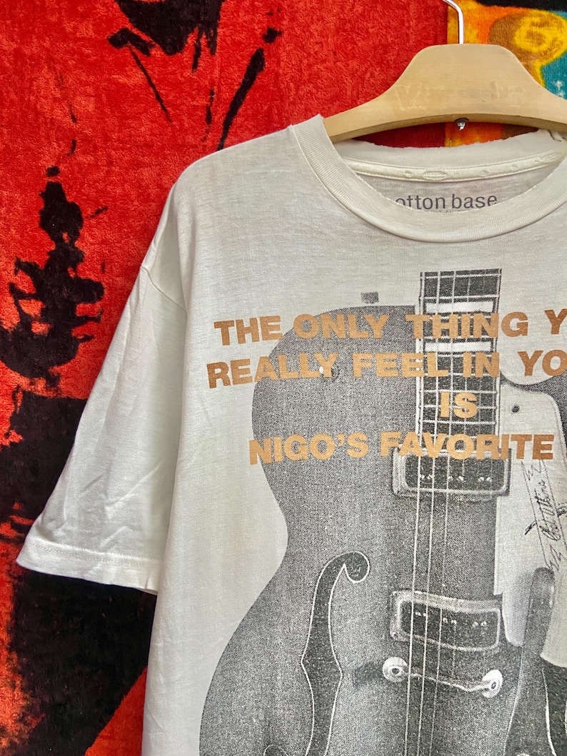 Puede incluir: Un letrero de madera r&uacute;stica con el texto "Welcome to our home" en letras blancas. El letrero presenta un acabado envejecido y un dise&ntilde;o sencillo y acogedor, perfecto para un porche o entrada.