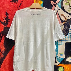 Puede incluir: Un letrero de madera r&uacute;stica con el texto "Welcome to our home" en letras blancas. El letrero presenta un acabado envejecido y un dise&ntilde;o simple y acogedor, ideal para la decoraci&oacute;n de la entrada.