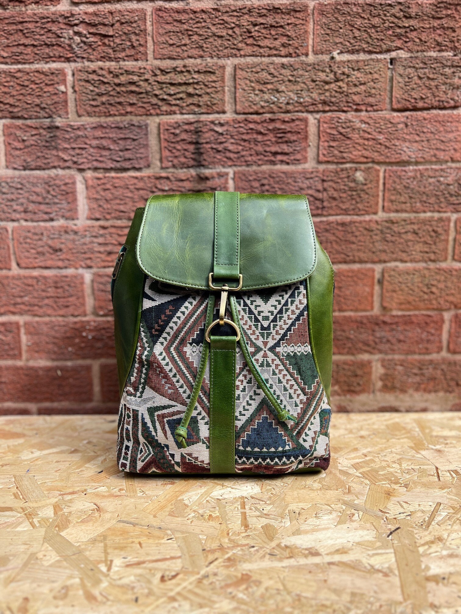 cindy large saffiano leather backpack Michael Kors Signature Logo (Vanilla/Luggage), Vanilla/Luggage, Large, Backpack, Vanilla/Luggage Fashion Color:A20-CHOICEDDC_BZ-17 Herschel supply co Michigan State Spartans Nike its one of my