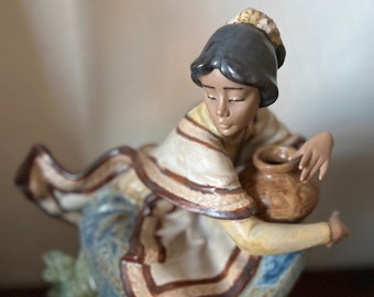 Lladro Figurine Andean Country Girl #2175
