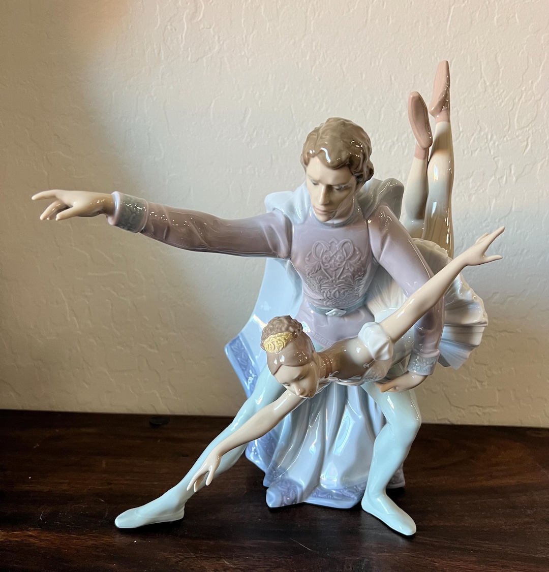 Lladro Figurine Pas De Deux #6374 - Etsy