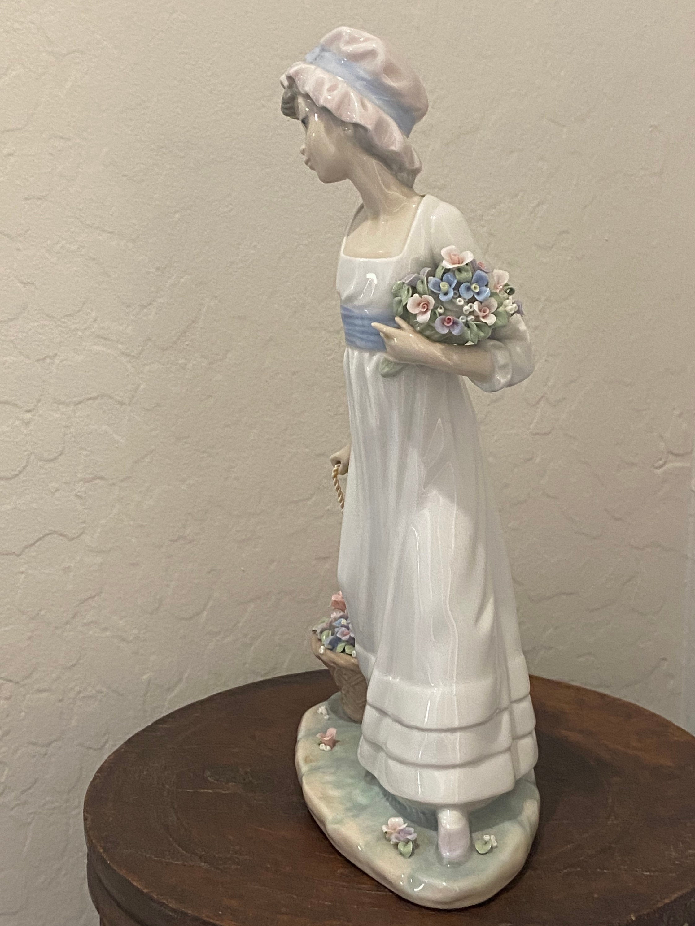 Lladro Figurine Wild Flower 5030 Etsy