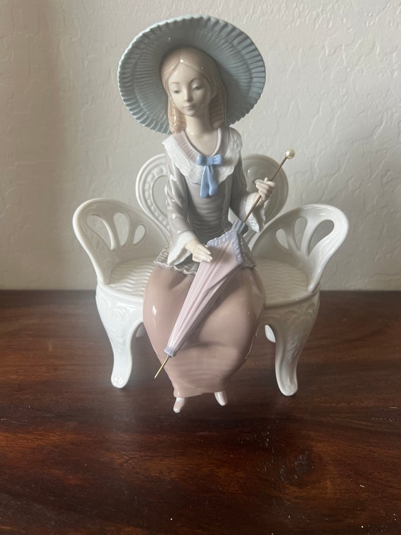 Lladro Figurine Waiting in the Park #1374 - Etsy