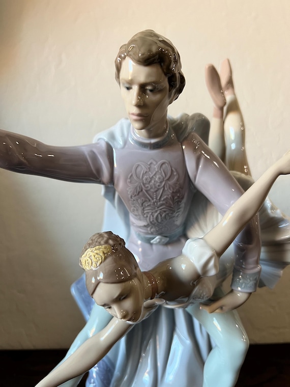 Lladro Figurine Pas De Deux #6374 - Etsy