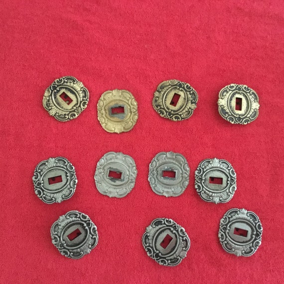 Vintage 2 pcs plate closure hardware