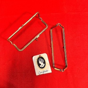 2 pc Vintage Purse Frame Gold Bag Making Frame Nations Craft Kiss Clasps