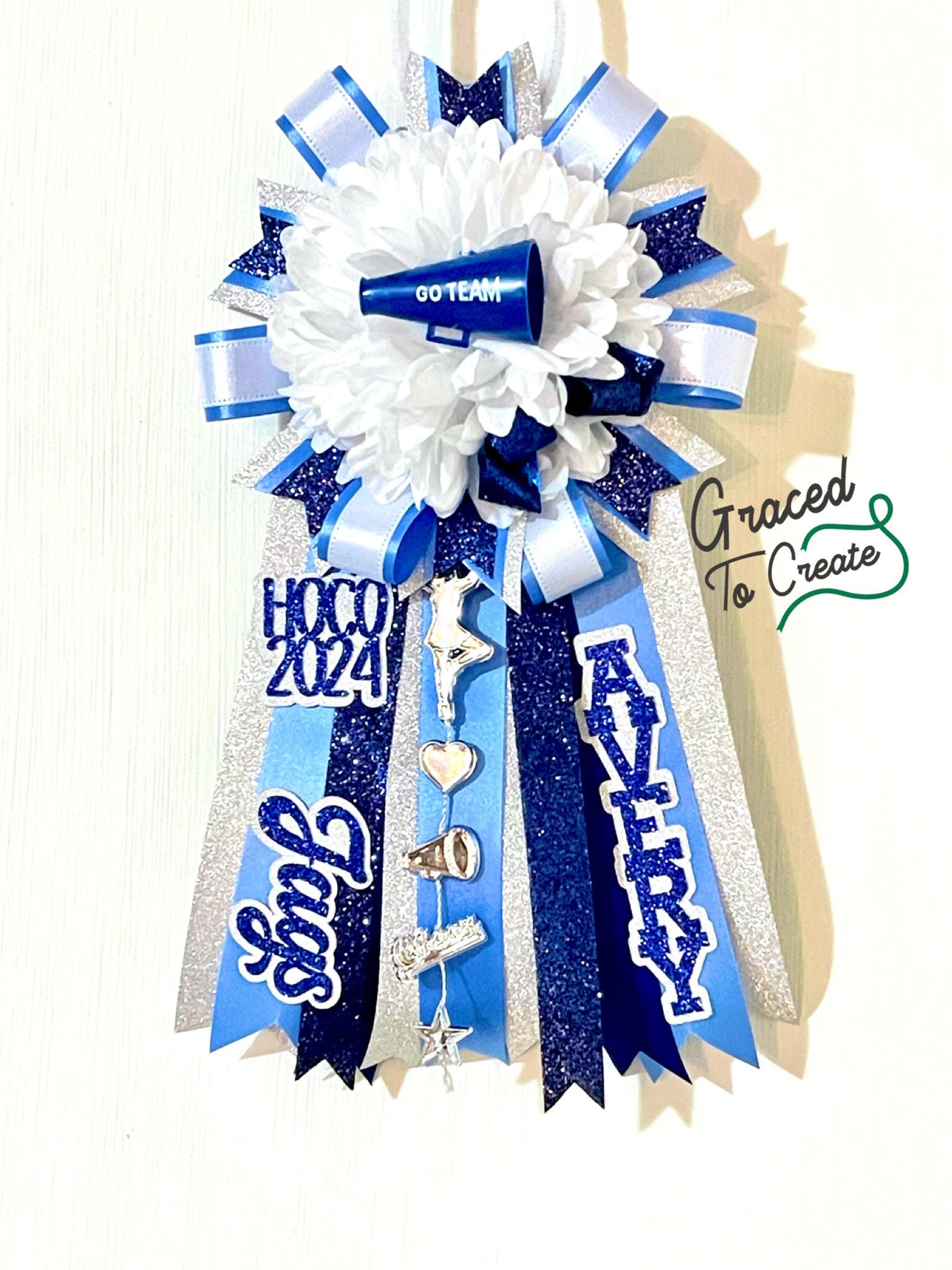 Garter Mum - Etsy