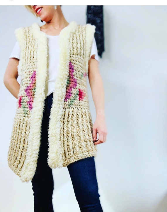 Vintage 70’s crochet vest with sift boho fringe ed